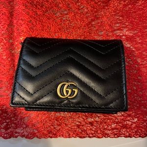 BLACK COMPACT GUCCI WALLET